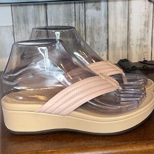 NWOT VIONIC Cherine Sandals Nude/Blush Size 5